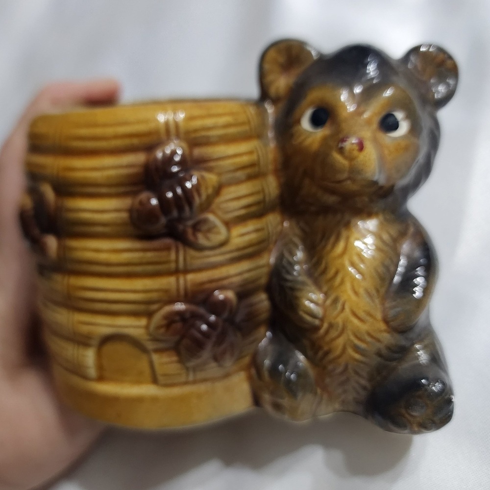 Vintage Ceramic Bear and‎ Beehive Planter Brown Honey Bee Succulent Pot 4 Inch